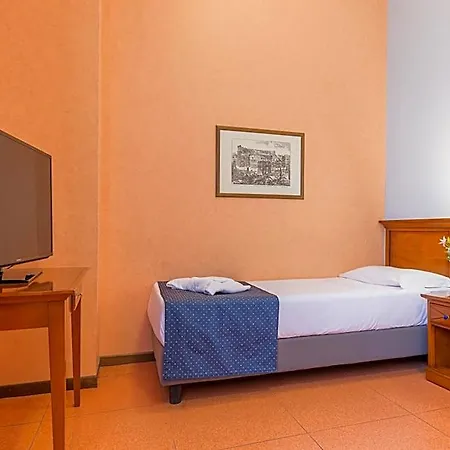 Eur Hotel 3*